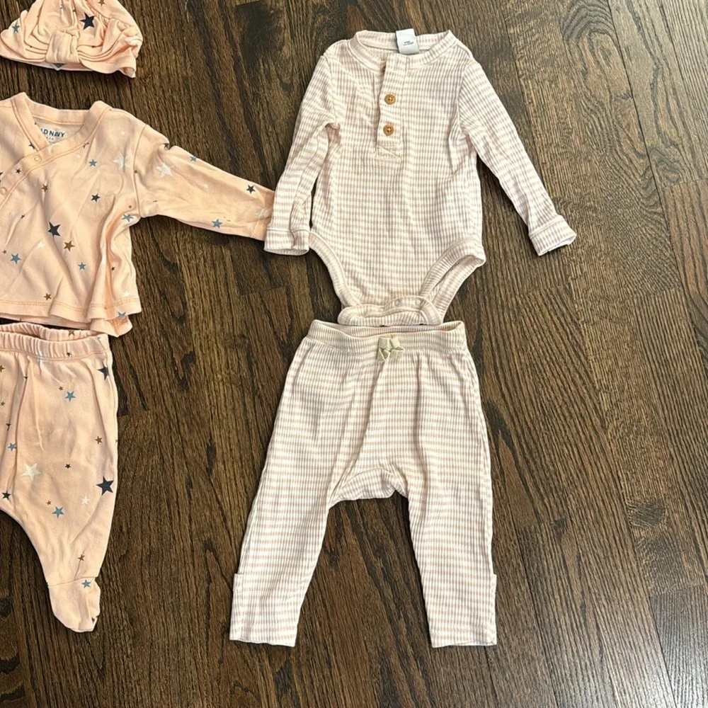 0-3 Month Baby Girl Bundle Neutral Floral Clothing Lot 3 Outfits old navy